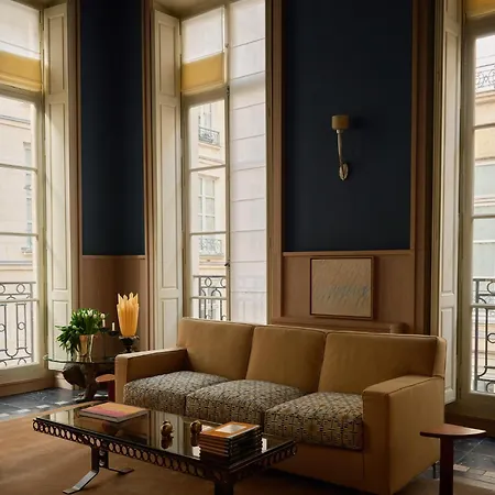 Pied A Terre Palais Royal * פריז